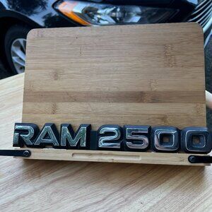 Dodge‎ RAM 2500 Chrome Emblem Logo 55295311 OEM